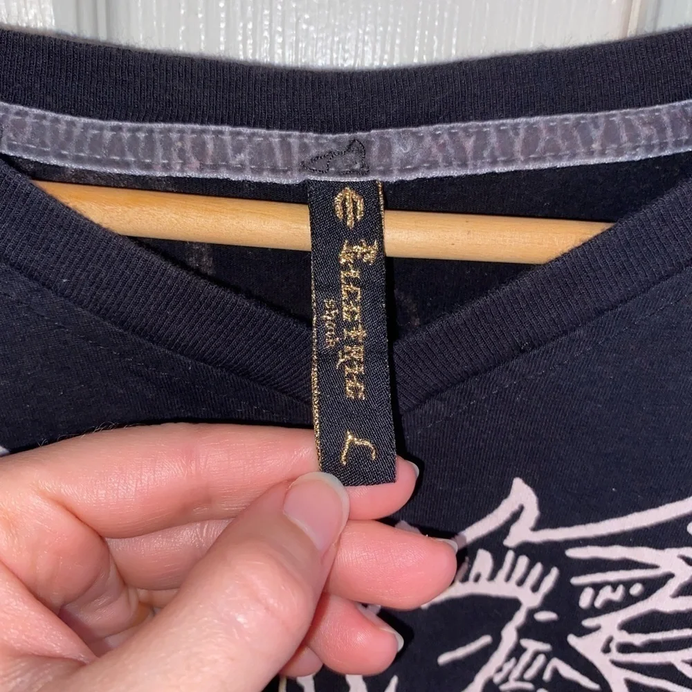 Black Spade Women’s Long Sleeve Shirt, Angels Written in Rhinestone Size Large - Picture 7 of 8